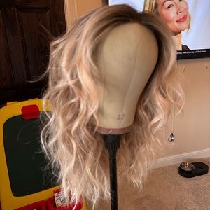 Chelsey Smith Crowns Blondechell Apriot petite